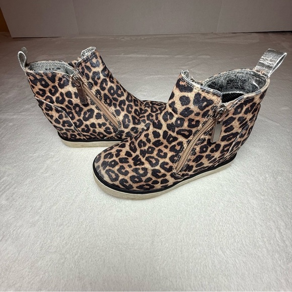 Justice Stylish Leopard Print Ankle Booties - Picture 1 of 11